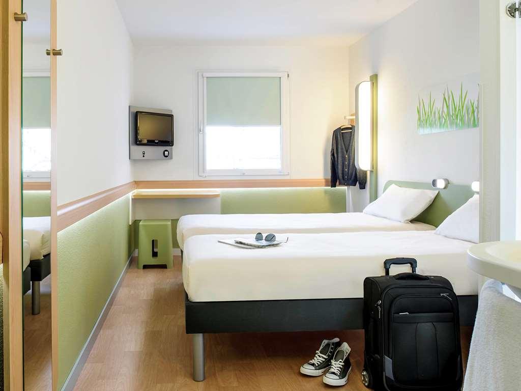 Ibis Budget Cannes Μουζέν Δωμάτιο φωτογραφία